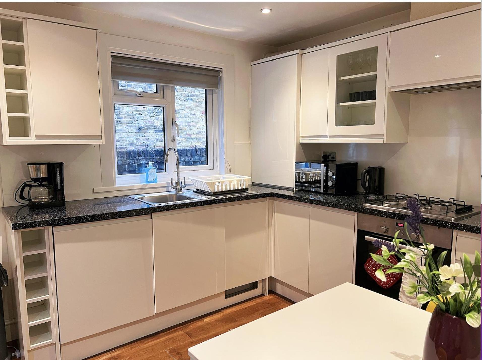 Lovely 2 Bedroom Garden Flat In London Exterior foto